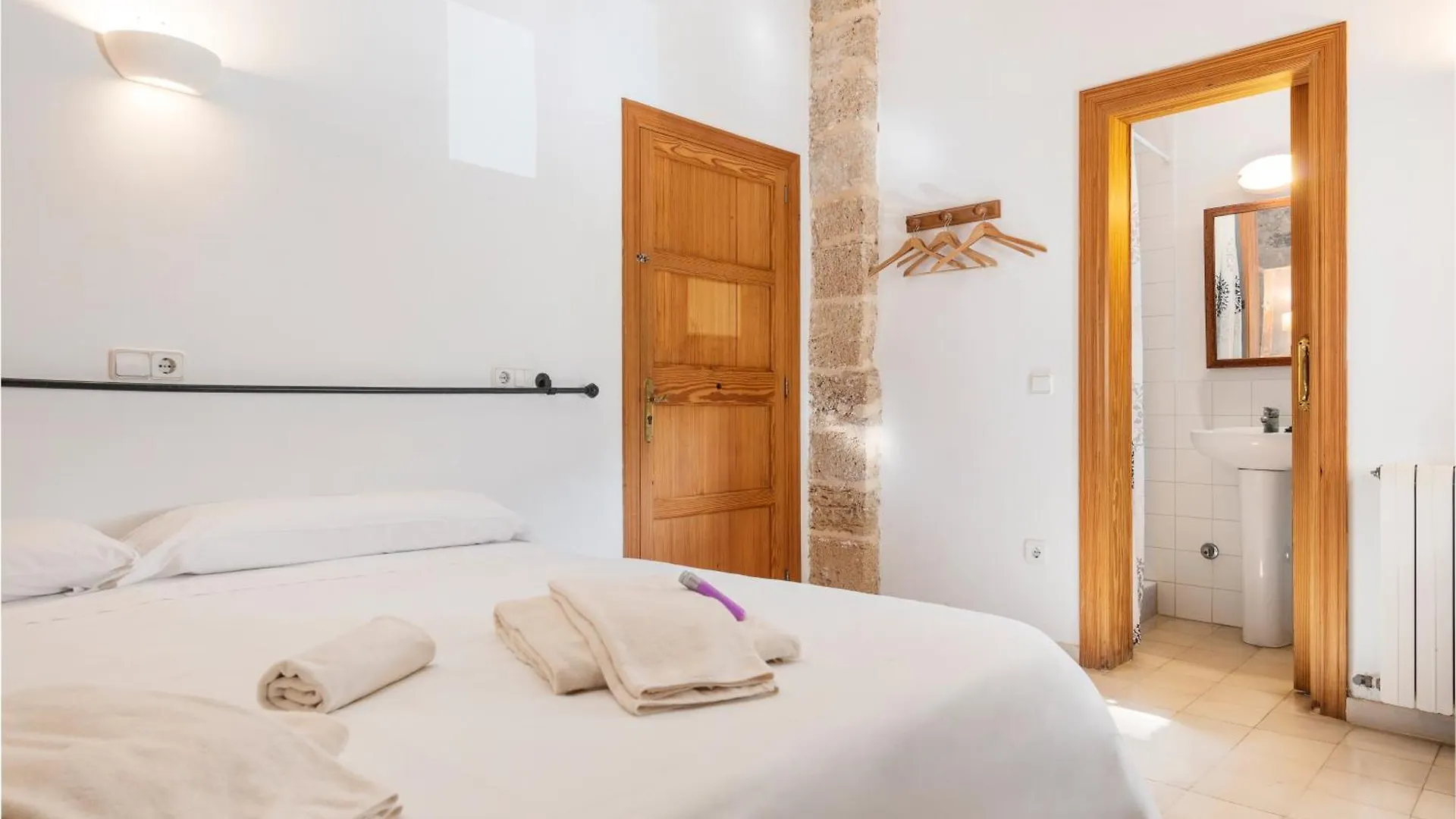 Petit Hotel Hostatgeria La Victoria アルクディア