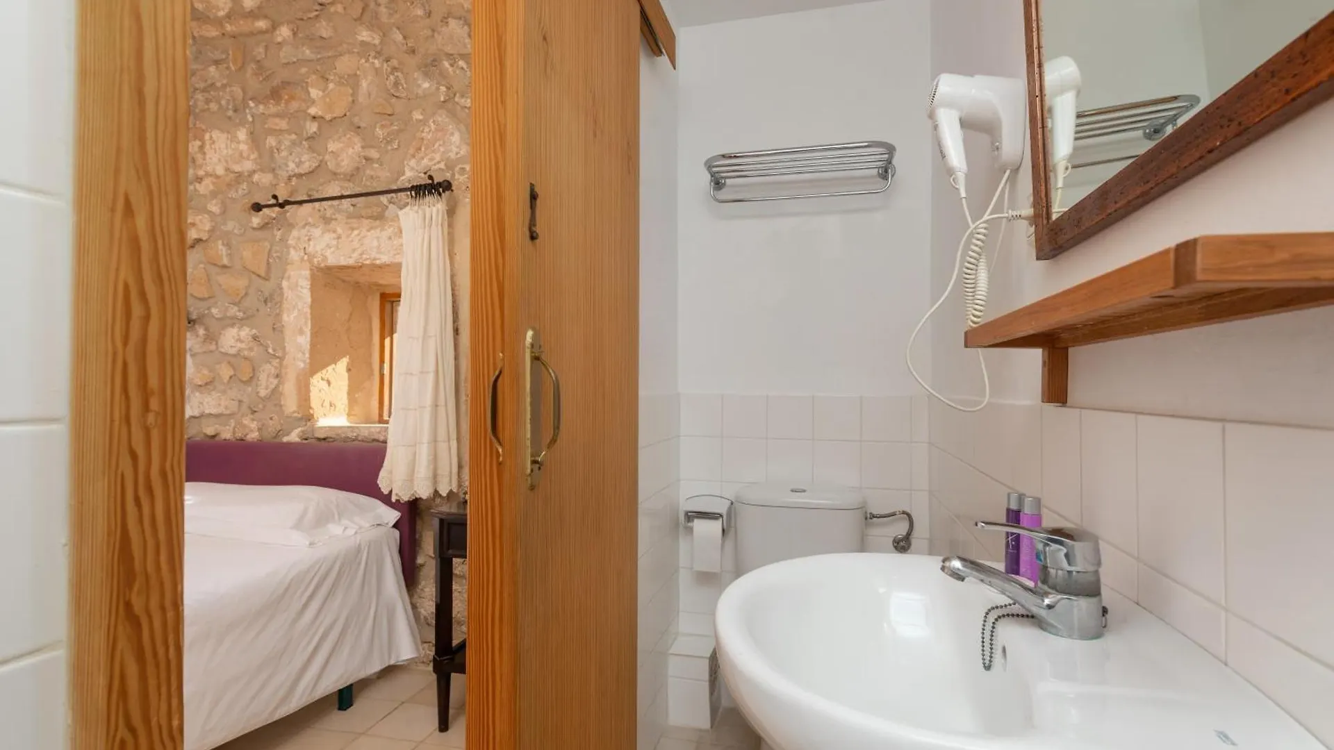 Petit Hotel Hostatgeria La Victoria Alcúdia
